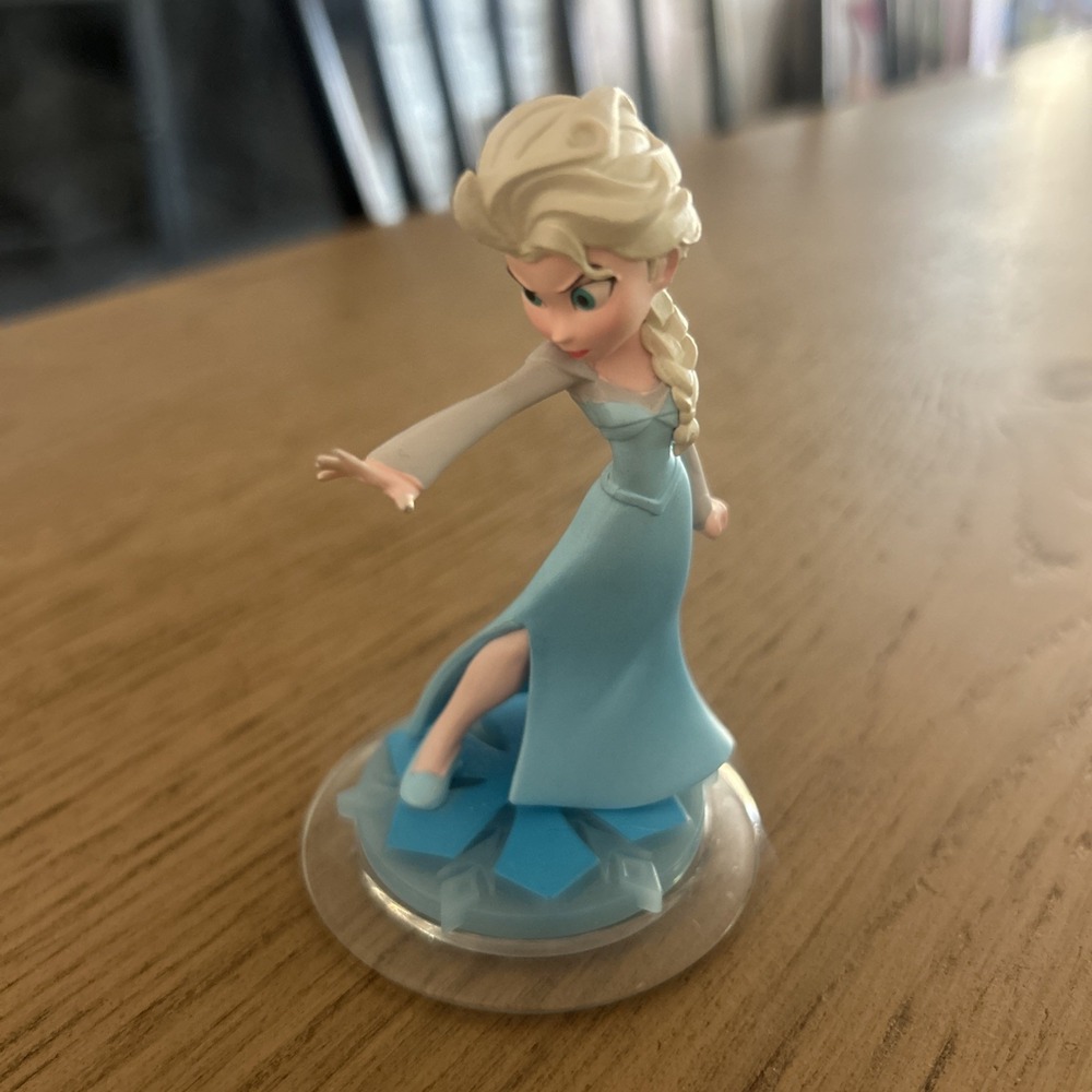 Disney Infinity 1.0 Figure - Elsa - Frozen Excellent Condition